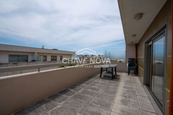 Apartamento T2 Duplex ultimo piso com terraço a 100m da praia de Esmoriz