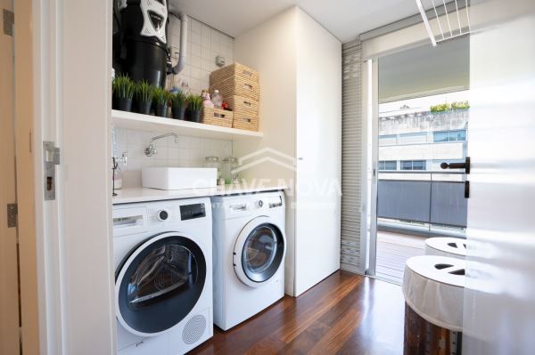 Apartamento T5 no Fluvial Lux Gardens – Porto