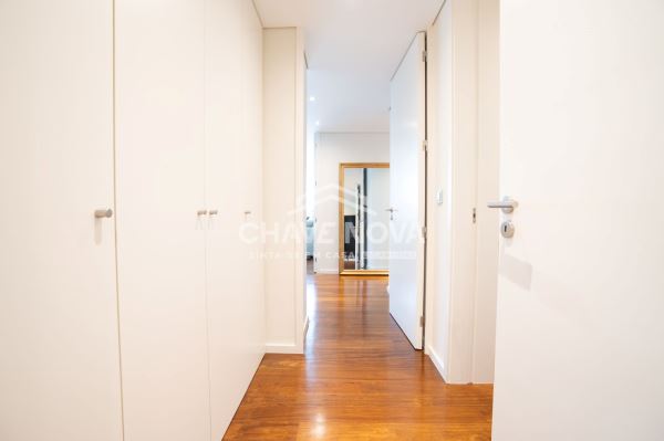 Apartamento T5 no Fluvial Lux Gardens – Porto