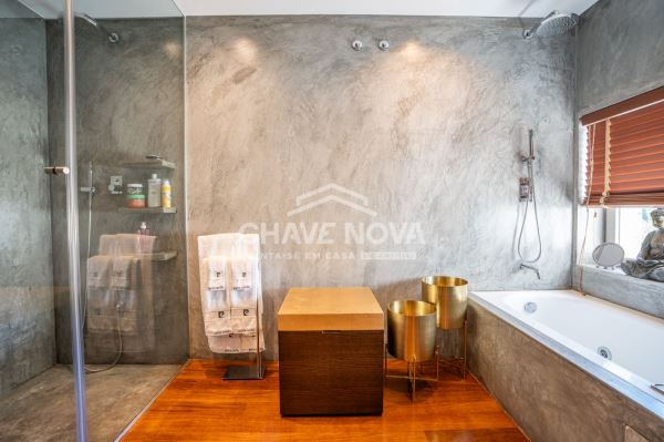 Apartamento T5 no Fluvial Lux Gardens – Porto