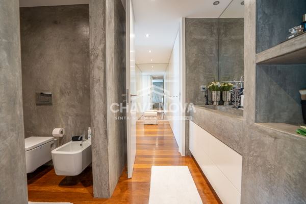 Apartamento T5 no Fluvial Lux Gardens – Porto