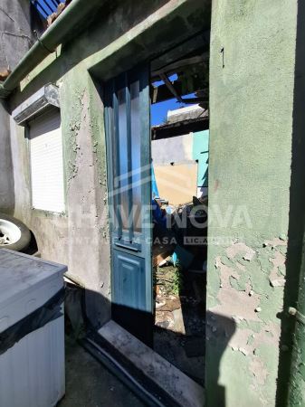 Moradia T1 em banda para recuperar no Bonfim 