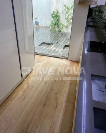 Arrendamento de Moradia V3 – Remodelada, com Terraço de 35m2, perto da Av. da Boavista, Porto