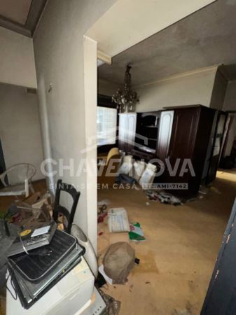 Apartamento T3 com Box Autónoma no Bonfim – Oportunidade para Investimento