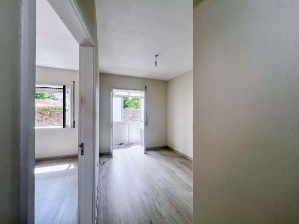 Apartamento T1 com Marquise para Arrendamento próximo à Avenida da República