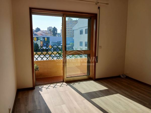Apartamento T2 em Rio Tinto, próximo do metro