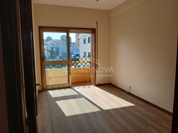 Apartamento T2 em Rio Tinto, próximo do metro