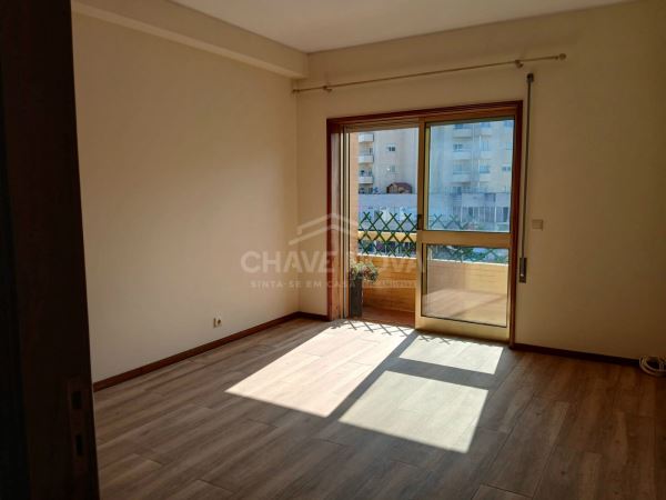 Apartamento T2 em Rio Tinto, próximo do metro