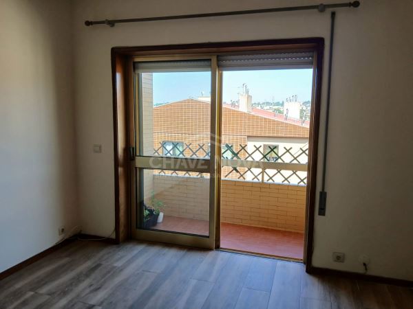 Apartamento T2 em Rio Tinto, próximo do metro