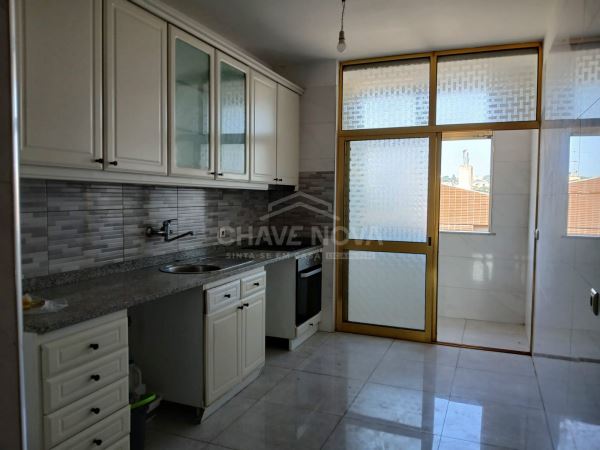 Apartamento T2 em Rio Tinto, próximo do metro