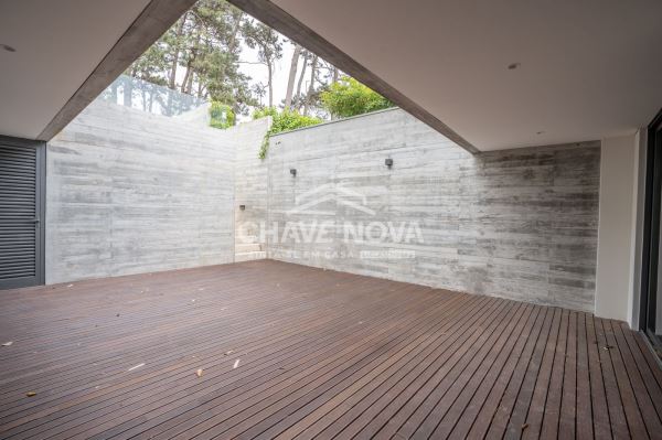Moradia Duplex, com piscina no Bairro da Vilarinha, Porto