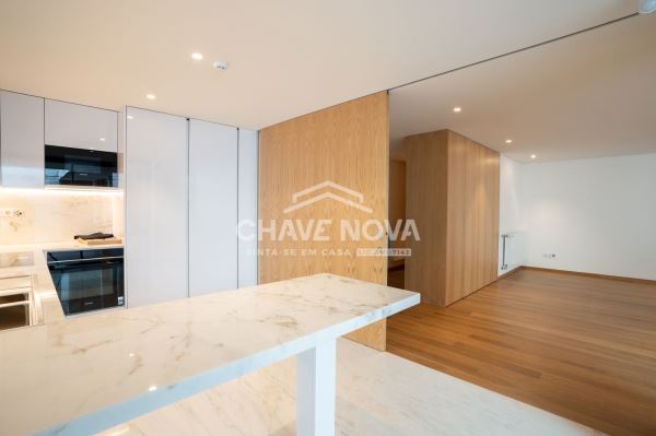Moradia Duplex, com piscina no Bairro da Vilarinha, Porto