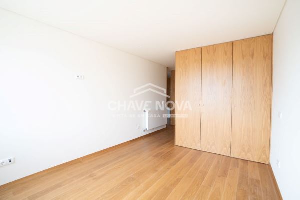 Moradia Duplex, com piscina no Bairro da Vilarinha, Porto