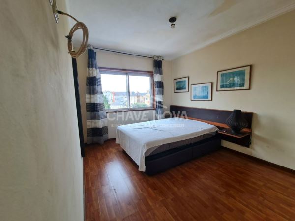 Apartamento T2+1 com 3 varandas, barbecue e garagem box no centro de Vila Nova de Gaia