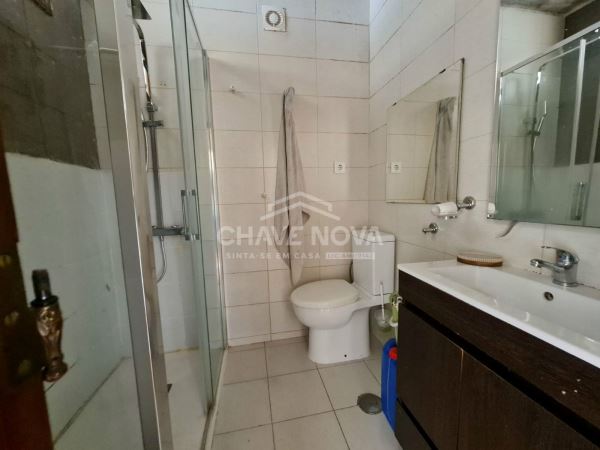 Apartamento T2+1 com 3 varandas, barbecue e garagem box no centro de Vila Nova de Gaia