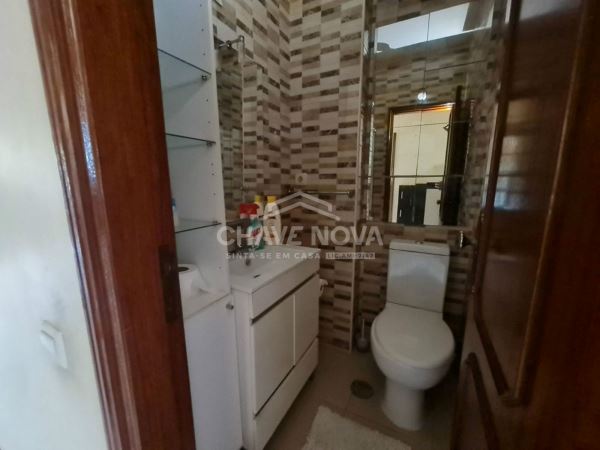 Apartamento T2+1 com 3 varandas, barbecue e garagem box no centro de Vila Nova de Gaia