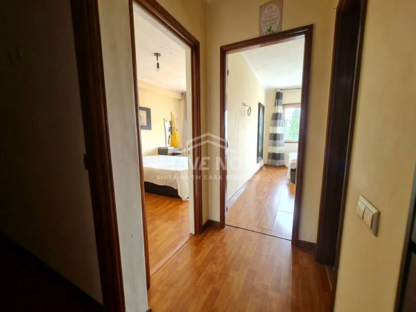 Apartamento T2+1 com 3 varandas, barbecue e garagem box no centro de Vila Nova de Gaia