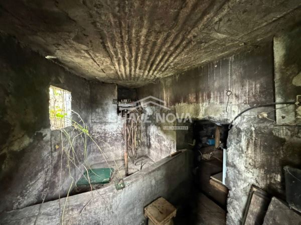 Moradia T2+1 no Seixal na Ribeira Funda (Para Remodelar)
