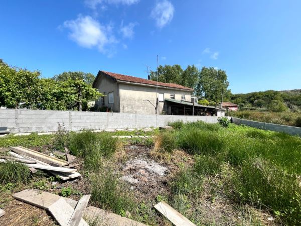 Casa térrea T1 de 3 frentes