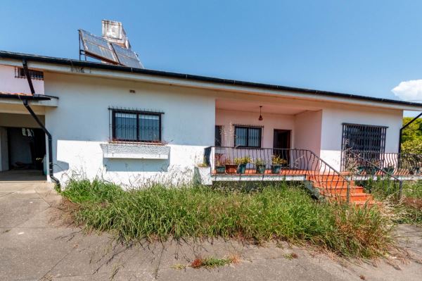 🌿 Refúgio Perfeito na Natureza – Quinta com Casa Aconchegante à Venda! 🏡