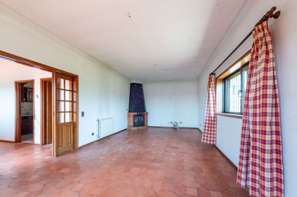 🌿 Refúgio Perfeito na Natureza – Quinta com Casa Aconchegante à Venda! 🏡