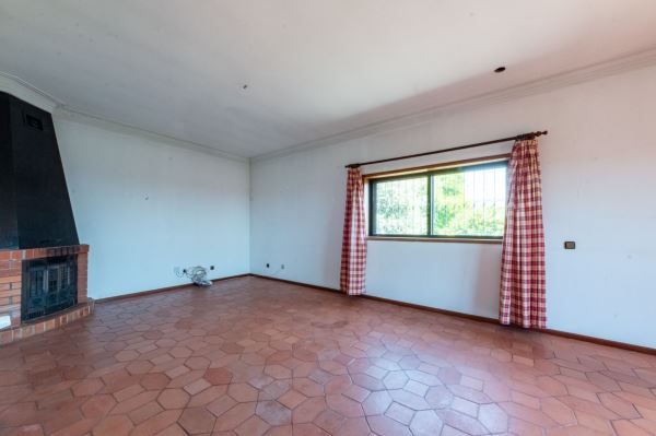 🌿 Refúgio Perfeito na Natureza – Quinta com Casa Aconchegante à Venda! 🏡