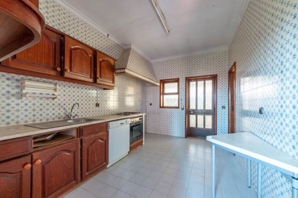 🌿 Refúgio Perfeito na Natureza – Quinta com Casa Aconchegante à Venda! 🏡
