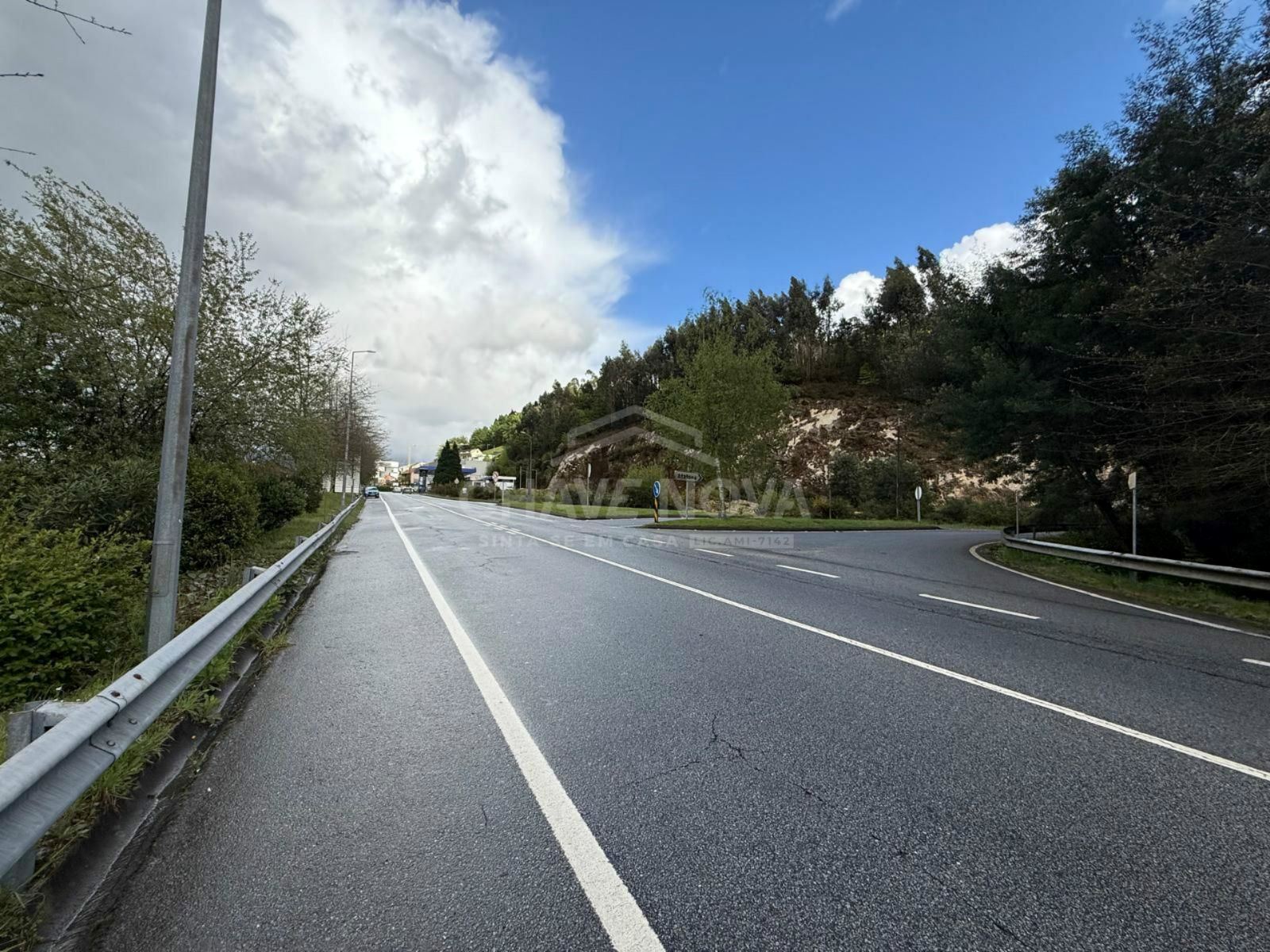 Terreno Comércio / Armazém para Venda em Eira Vedra