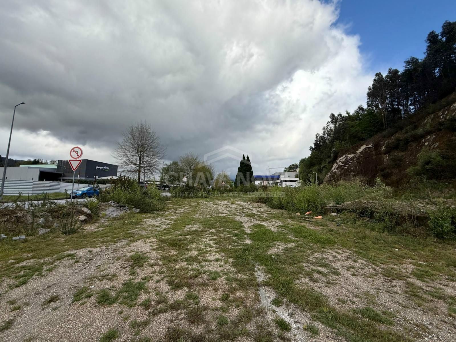 Terreno Comércio / Armazém para Venda em Eira Vedra
