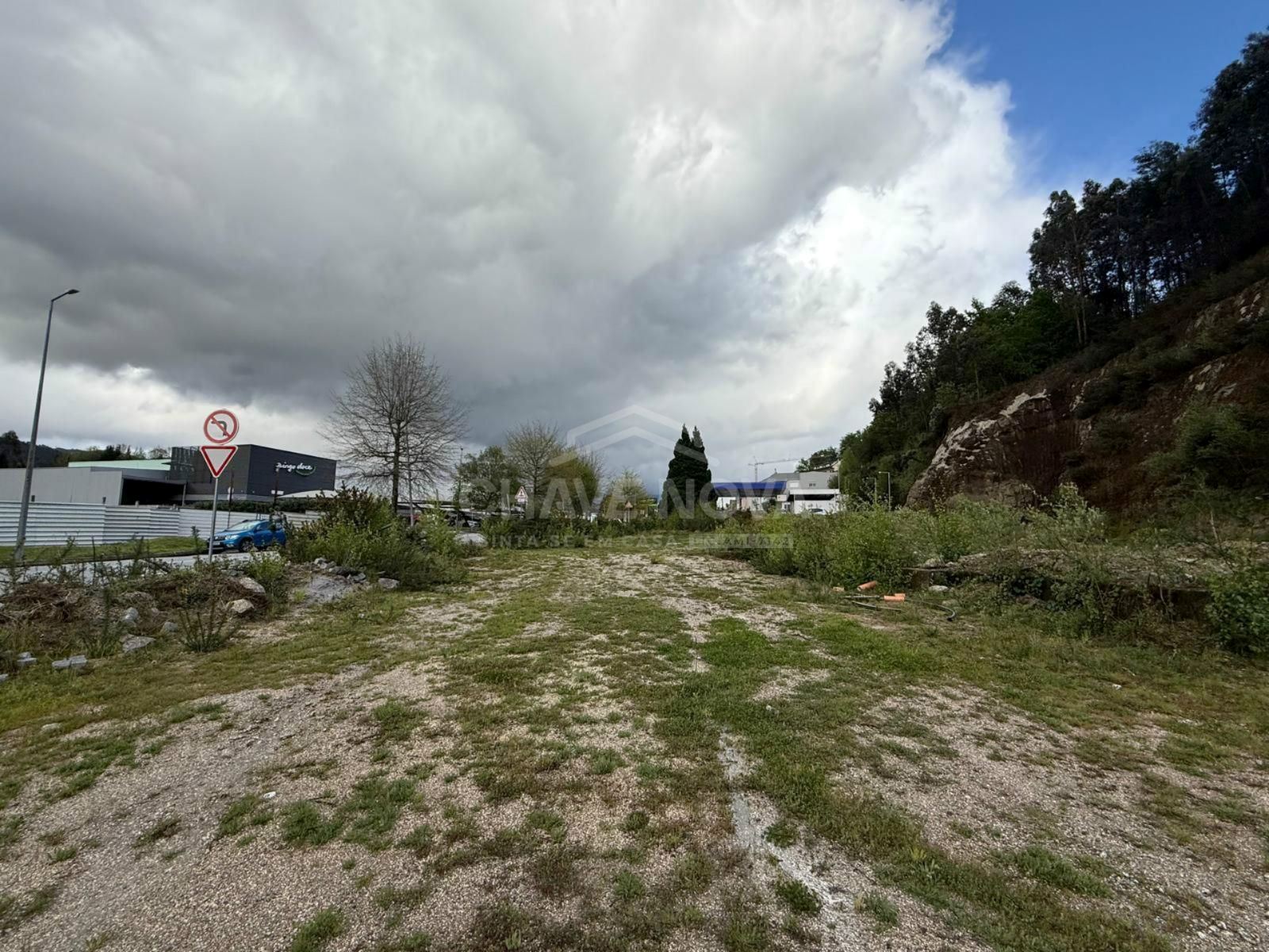 Terreno Comércio / Armazém para Venda em Eira Vedra
