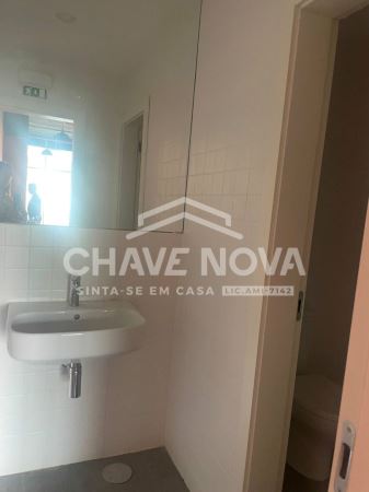 Arrendamento de espaço comercial a 200 Mts da Praia - Matosinhos Sul - Porto
