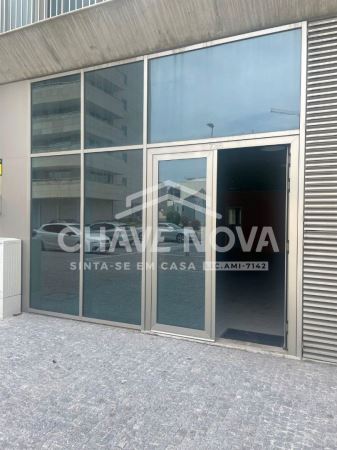 Arrendamento de espaço comercial a 200 Mts da Praia - Matosinhos Sul - Porto