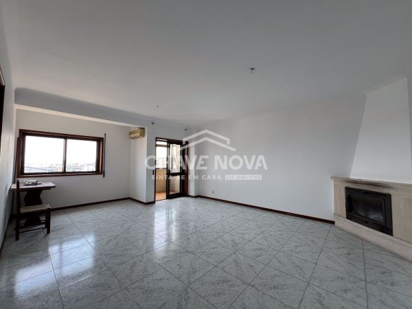 Apartamento T3 - Mafamude e Vilar do Paraíso