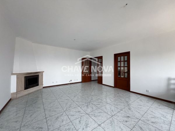 Apartamento T3 - Mafamude e Vilar do Paraíso