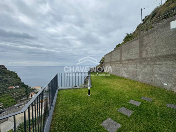 Lindíssima Moradia T3 Nova – Ribeira Brava / Tabua 