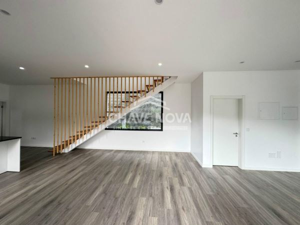 Lindíssima Moradia T3 Nova – Ribeira Brava / Tabua 