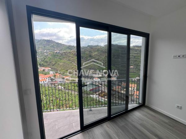 Lindíssima Moradia T3 Nova – Ribeira Brava / Tabua 