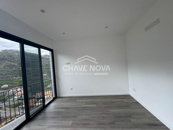 Lindíssima Moradia T3 Nova – Ribeira Brava / Tabua 