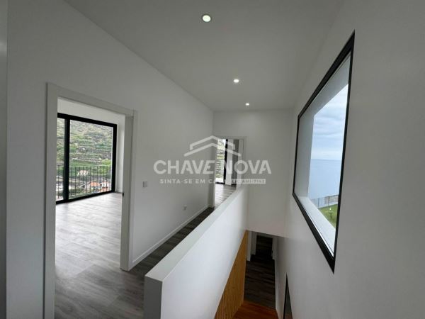 Lindíssima Moradia T3 Nova – Ribeira Brava / Tabua 