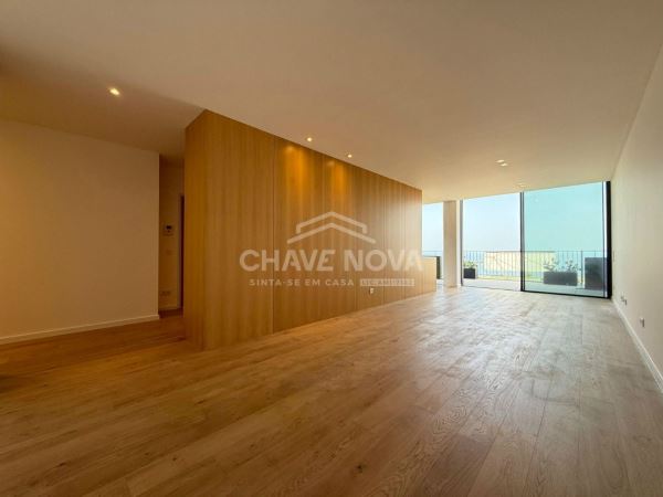 Fabuloso T3 no empreendimento Living Sea, situado na Foz de Gaia.