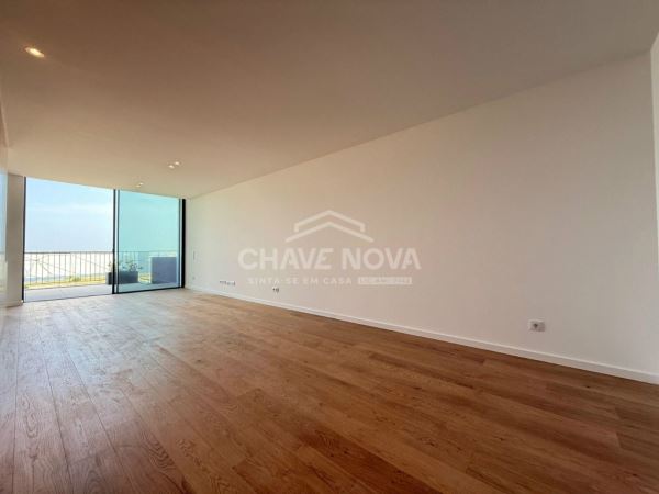 Fabuloso T3 no empreendimento Living Sea, situado na Foz de Gaia.