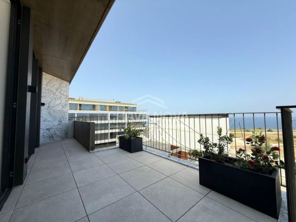Fabuloso T3 no empreendimento Living Sea, situado na Foz de Gaia.