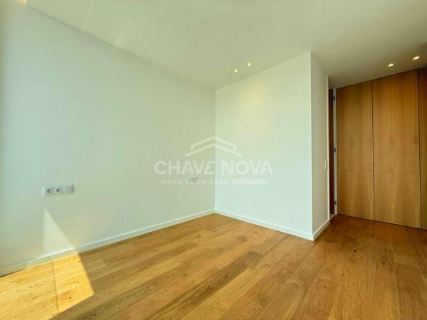 Fabuloso T3 no empreendimento Living Sea, situado na Foz de Gaia.