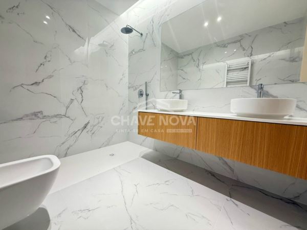 Fabuloso T3 no empreendimento Living Sea, situado na Foz de Gaia.