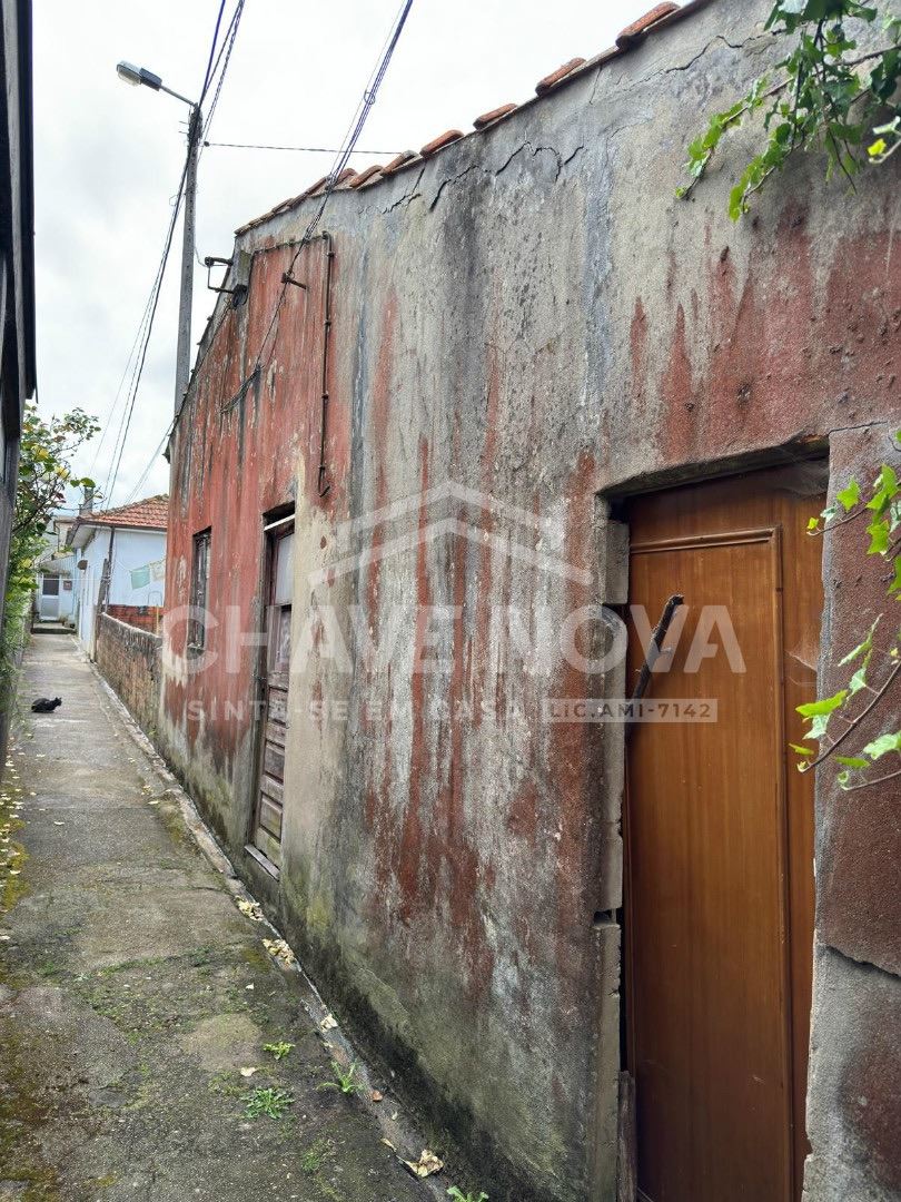 Casa térrea para recuperar 
