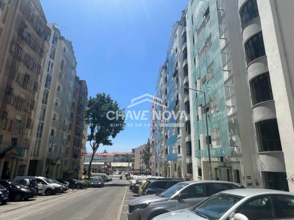 Apartamento T2 com varanda e arrecadação  em Algueirão Mem Martins - Tapada das Mercês