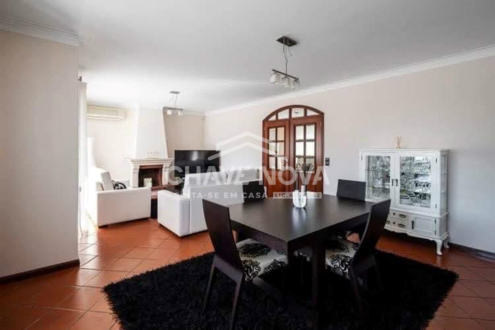 Moradia Isolada V4 c/ Garagem Box em Vilar de Andorinho