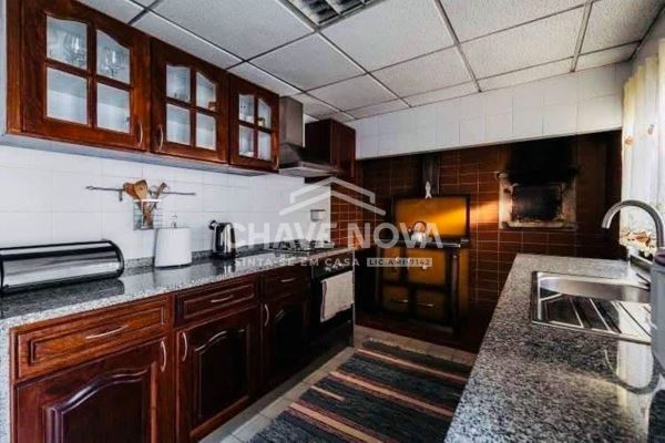 Moradia Isolada V4 c/ Garagem Box em Vilar de Andorinho