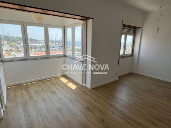 Apartamento T3 em Setúbal
