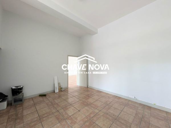 Loja para venda em Lourosa, Santa Maria da Feira 